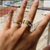nhẫn lông đuôi voi trắng huyết vàng 18k