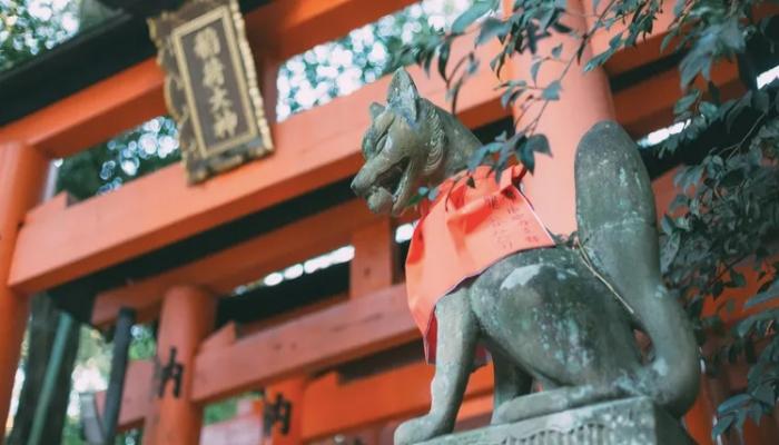 tượng Hồ Ly ở đền thờ Inari Nhật Bản