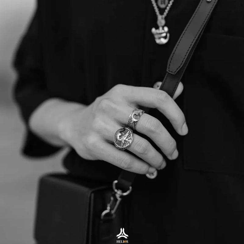 Đeo nhẫn ngà voi tay nào?