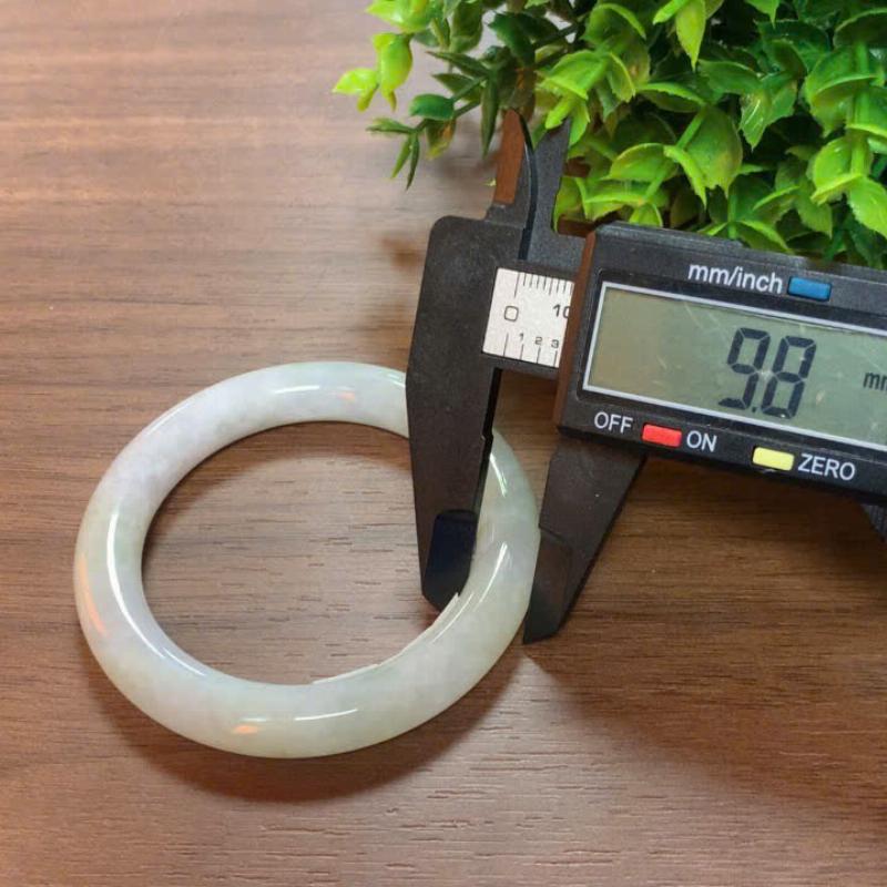 Lựa Chọn Vòng Ngọc Cẩm Thạch Phù Hợp