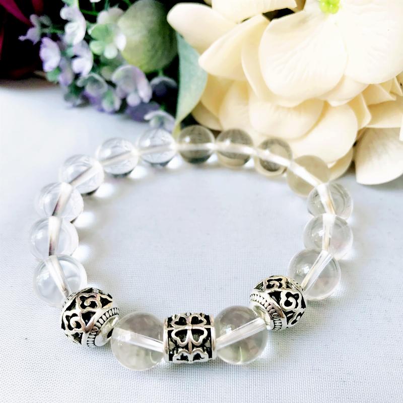 Vòng tay 15 hạt đá thạch anh tím mang ý nghĩa tâm linh và phong thủy