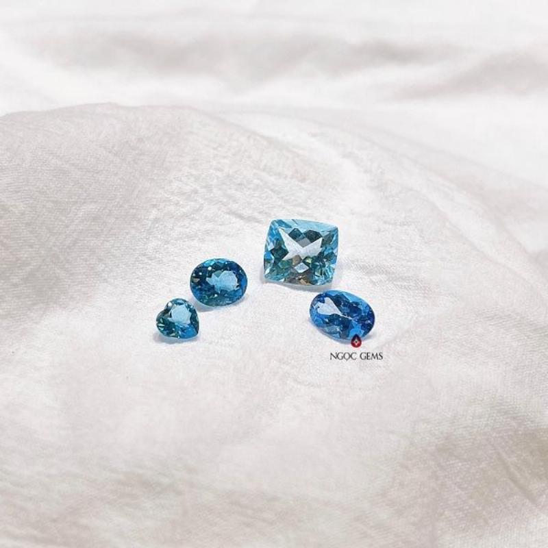Vòng tay bạc đá Topaz xanh dương mệnh Thủy