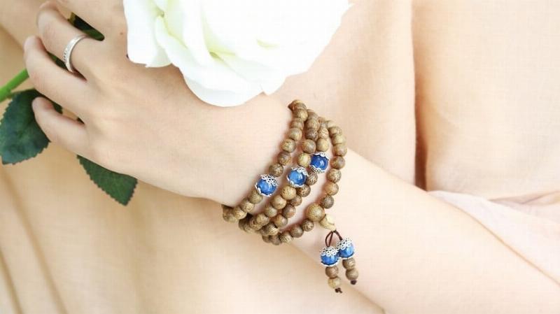 Vòng tay gỗ trầm hương tác động tích cực đến sức khỏe