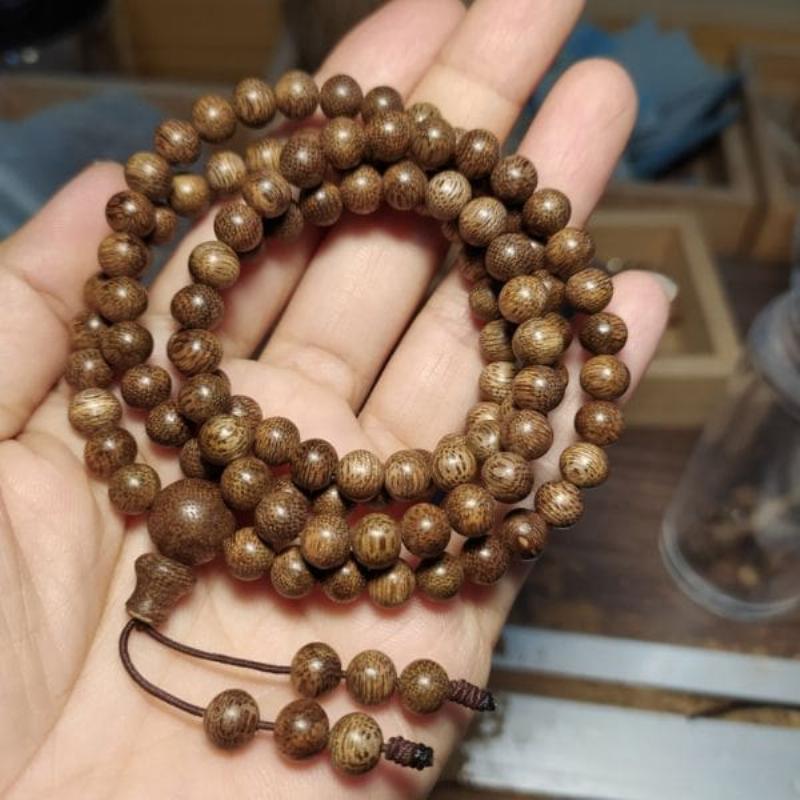 Vòng Trầm Hương 108 Hạt: Món Quà Ý Nghĩa, Tinh Tế Và Sang Trọng
