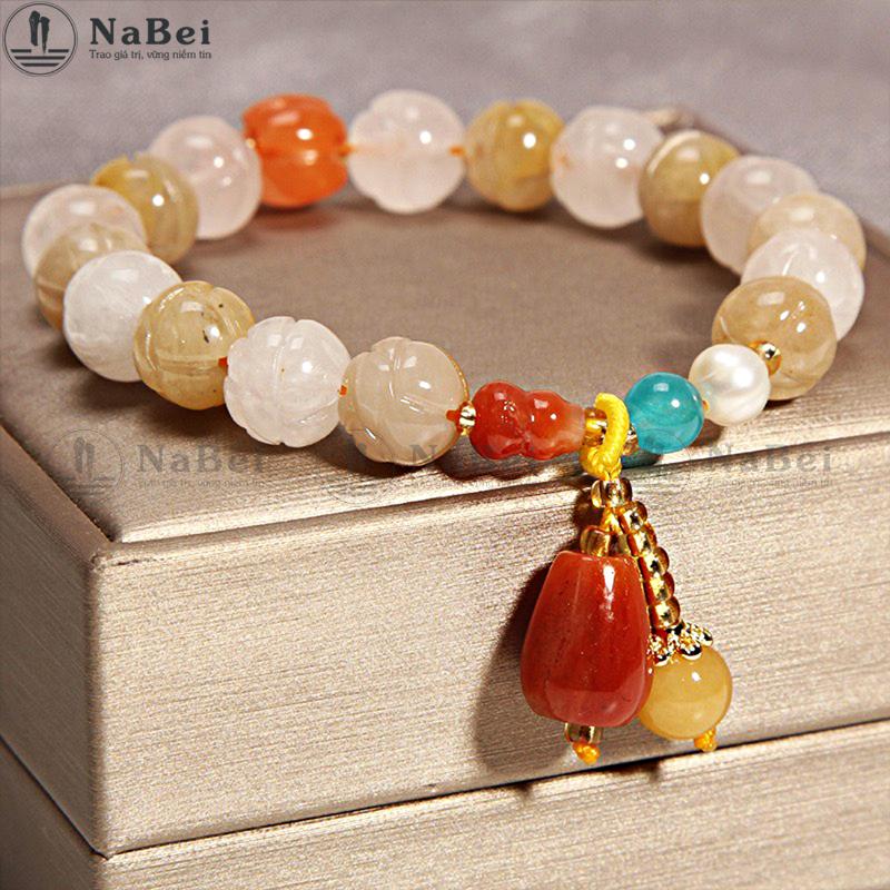 Cách chọn vòng tay ngọc Hoàng Phỉ chất lượng, phù hợp với mệnh và kích thước cổ tay.