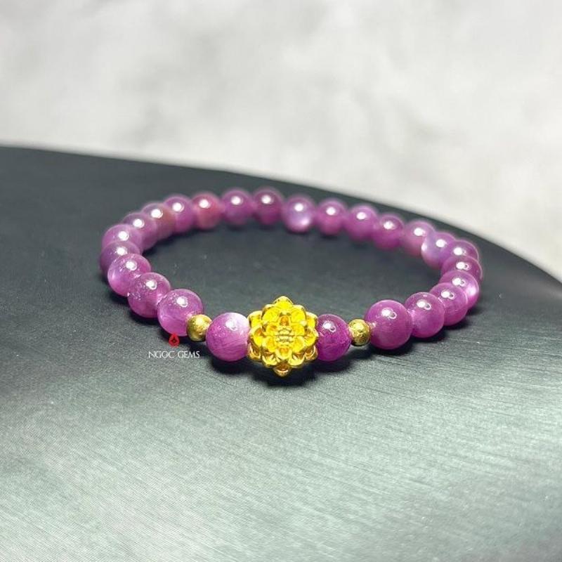 vong-tay-da-ruby-mix-charm-menh-hoa