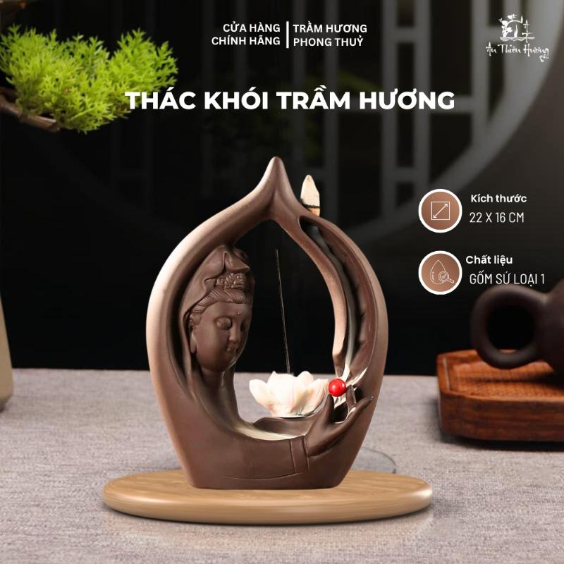 Nụ trầm hương xông trong không gian thiền định yên tĩnh