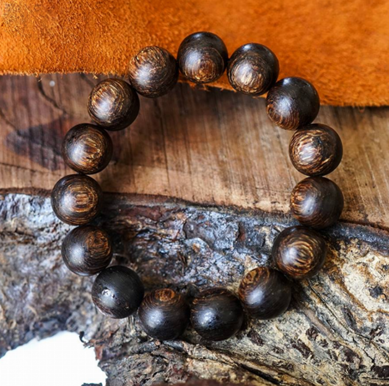 Trầm sánh chìm cao cấp vân dầu rõ nét