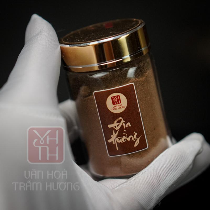 Trầm hương tự nhiên hình thành trong rừng sâu, trải qua quá trình hàng chục năm.