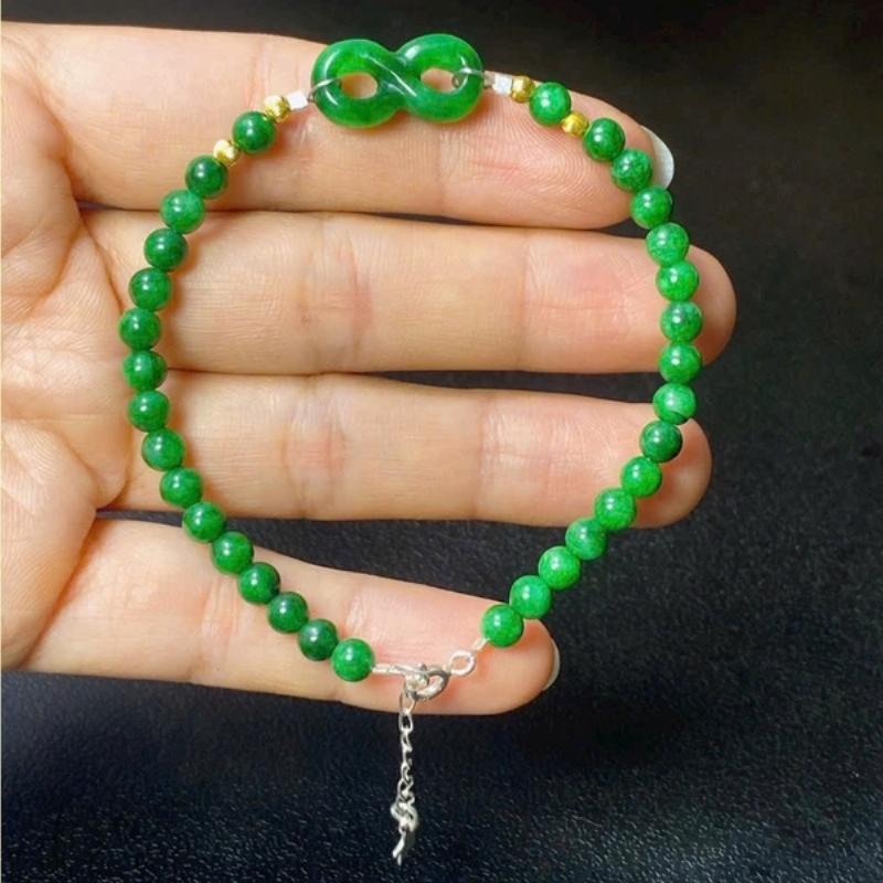 Vòng tay ngọc bích phong thủy mang lại bình an và sức khỏe