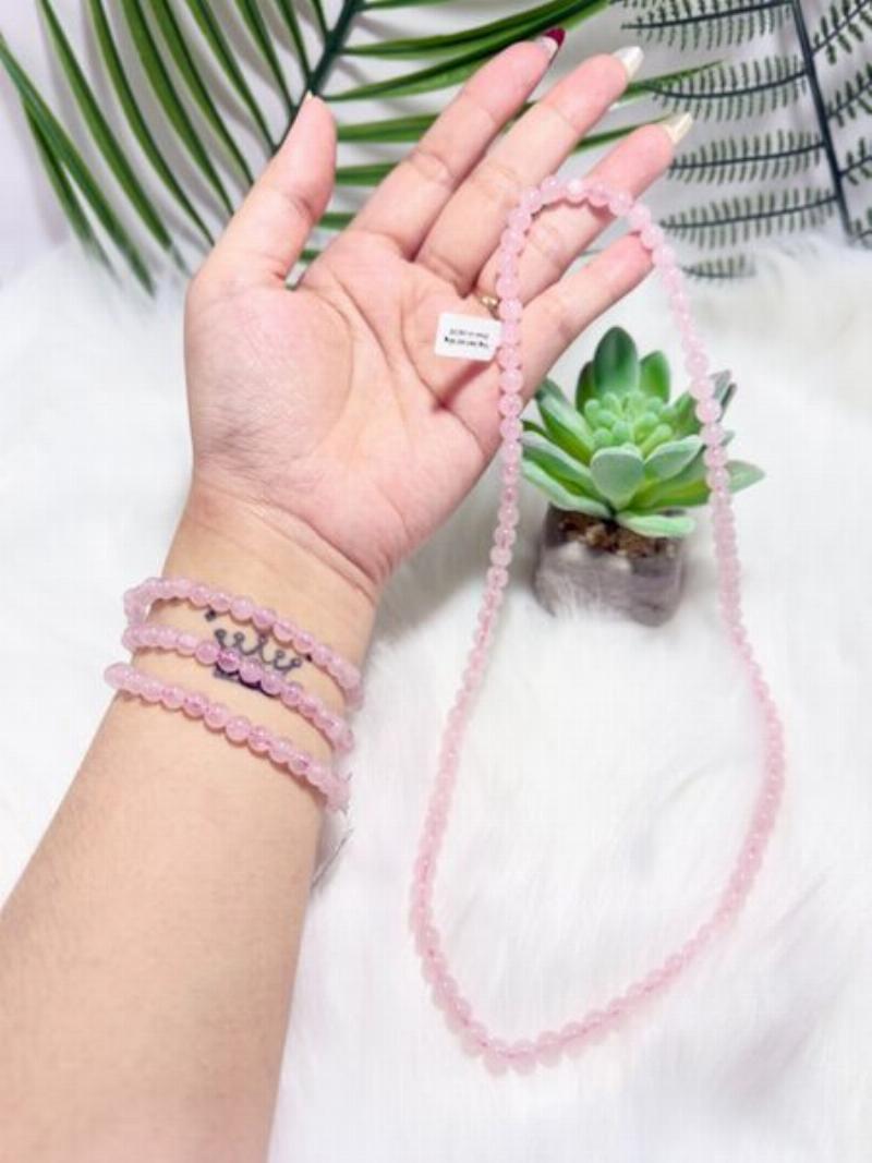 Vòng tay thạch anh hồng tự nhiên màu sắc dịu dàng