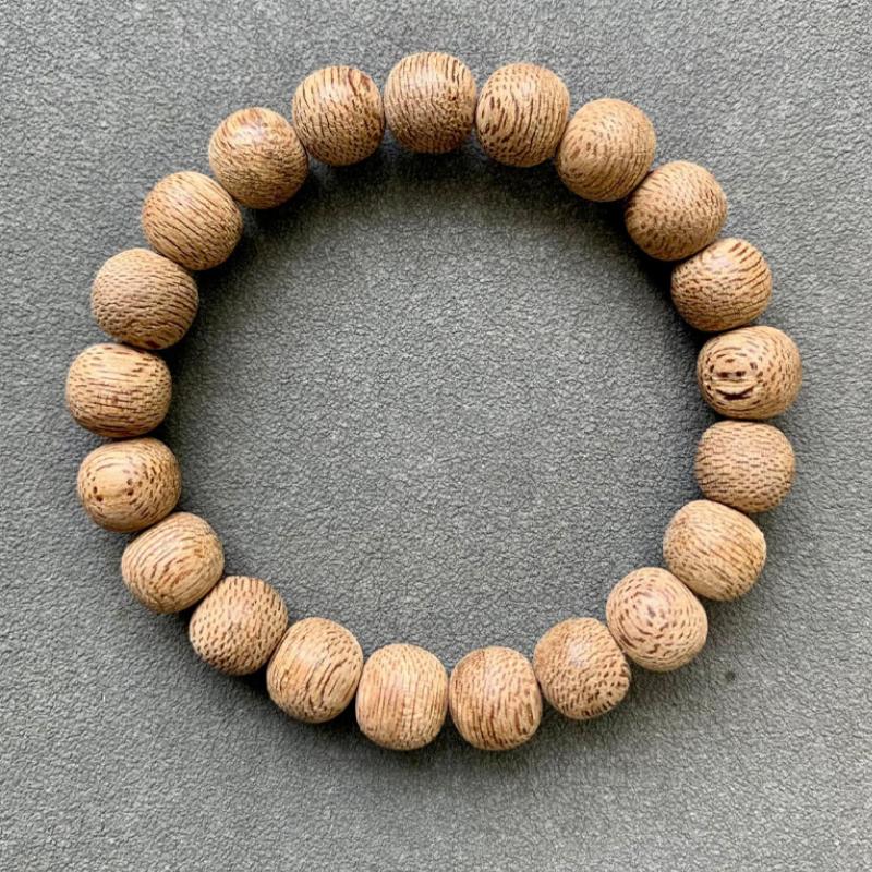 vòng tay trầm hương làm quà tặng doanh nhân giá mềm phong thủy