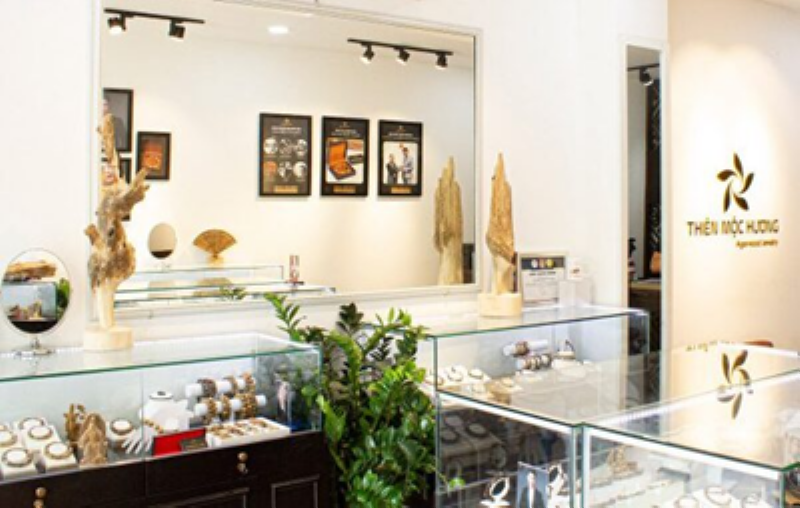 Vòng trầm hương cao cấp, tinh xảo, mang lại may mắn và thành công cho doanh nhân