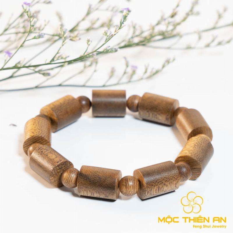 Vòng trầm hương đốt trúc mệnh Hỏa nam mạnh mẽ