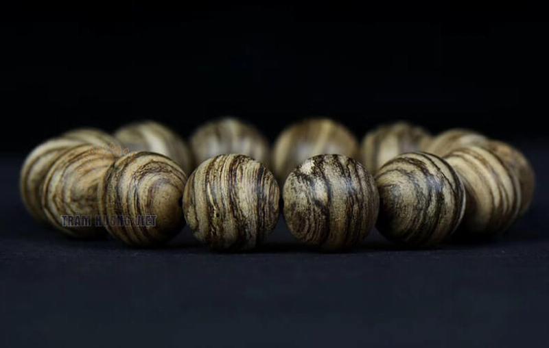 Cách Bảo Quản Vòng Trầm Hương Sánh Đúng Cách