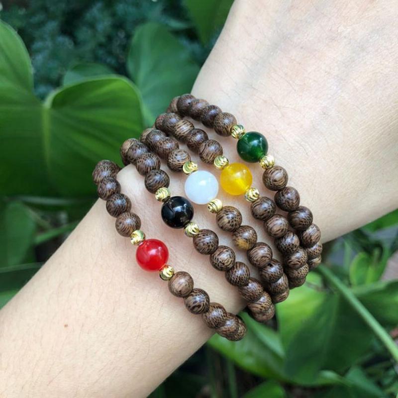 Hướng dẫn bảo quản vòng trầm hương phối thạch anh trắng đúng cách, giữ vòng luôn sáng bóng