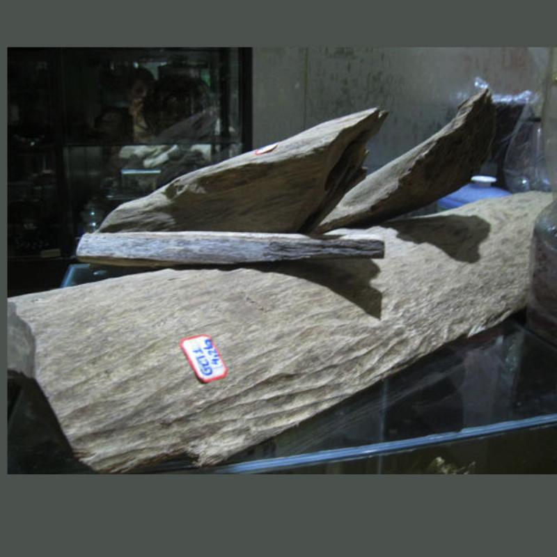 so-sanh-tram-huong-tarakan-nha-trang