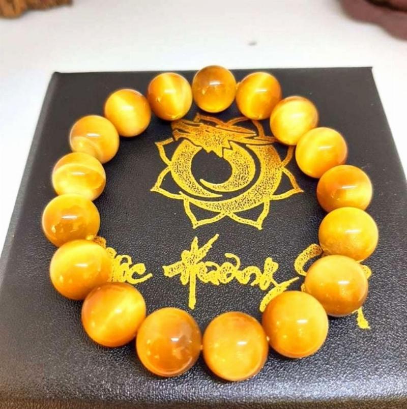 Vòng đá mắt hổ nam thiết kế hiện đại, sang trọng, hợp thời trang