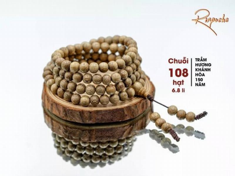 Vòng tay trầm hương giúp người lớn tuổi ngủ ngon và sâu giấc