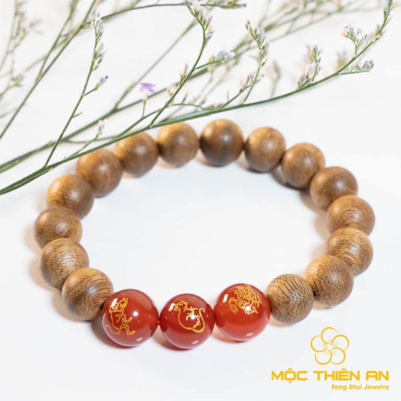 Vòng tay trầm hương phong thủy cho người tuổi Tý mang lại may mắn và bình an