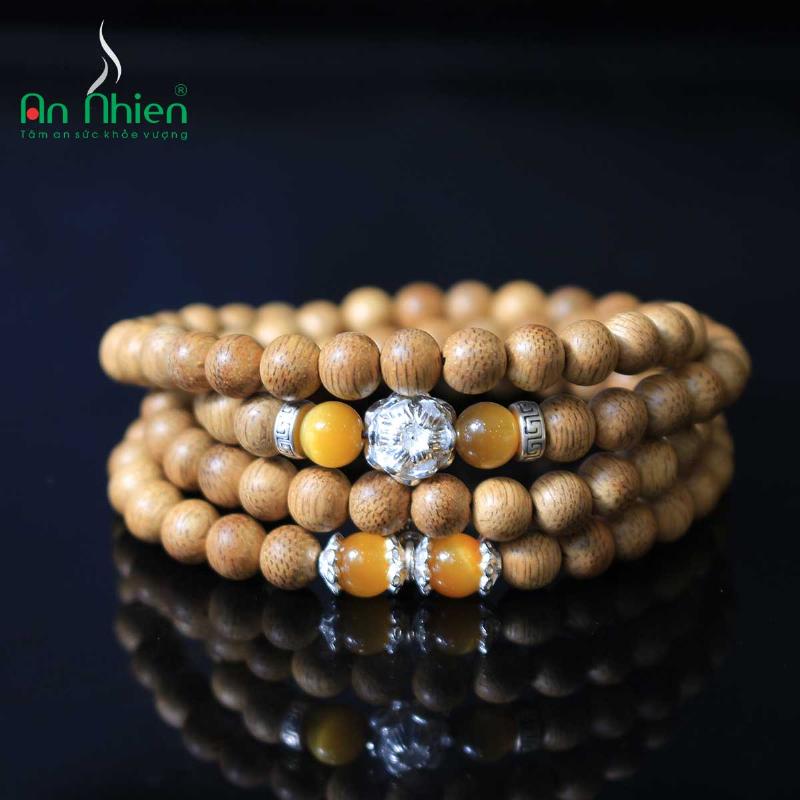 vòng trầm hương tự nhiên hợp mệnh Thổ mang lại may mắn và bình an