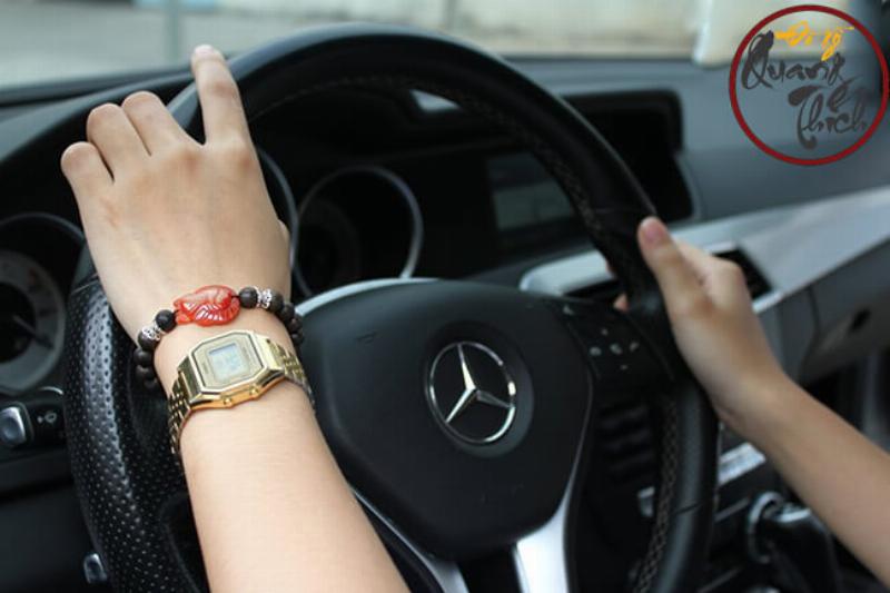 vòng trầm hương size 6mm cho nữ giới nhẹ nhàng tinh tế